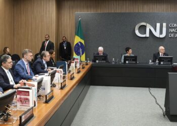 CNJ aprova contracheque único para juízes de todo país