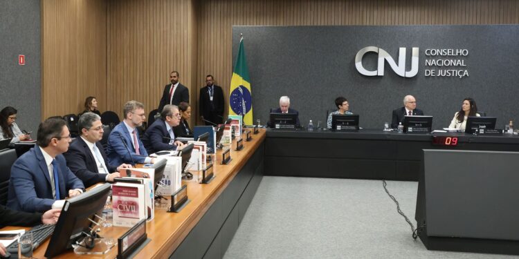 CNJ aprova contracheque único para juízes de todo país