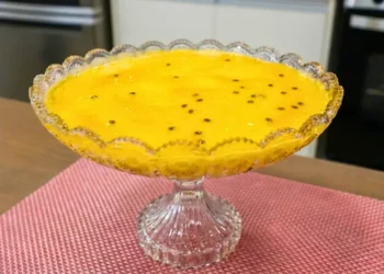 Mousse de Maracujá Fácil e Rápida