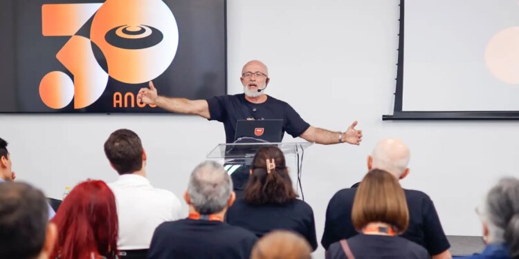 É preciso desaprender para conviver com a IA, explica Silvio Meira