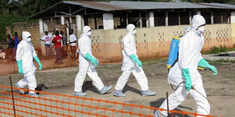 Cruz Vermelha lamenta mortes de voluntários no Congo devido ao Ebola